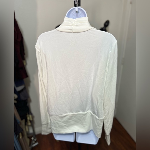 OGL Eco-Mousse®2.0 Surplice Tuckable Top - Picture 5 of 5